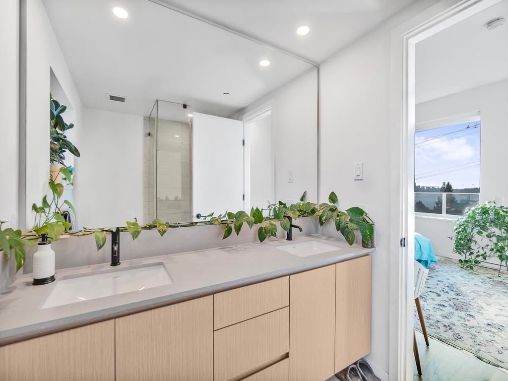 Listing Image for R3097091