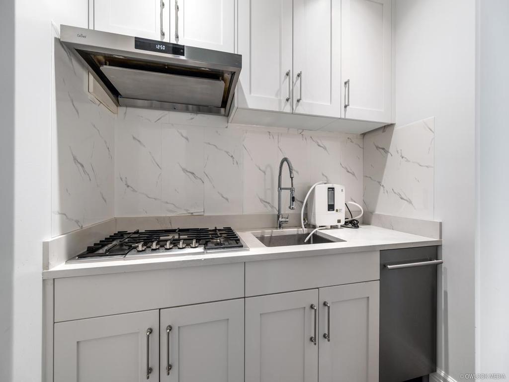 Listing Image for R3097146