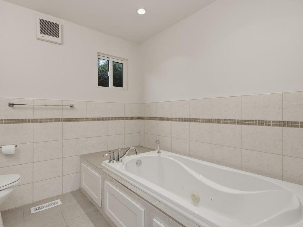 Listing Image for R3097160