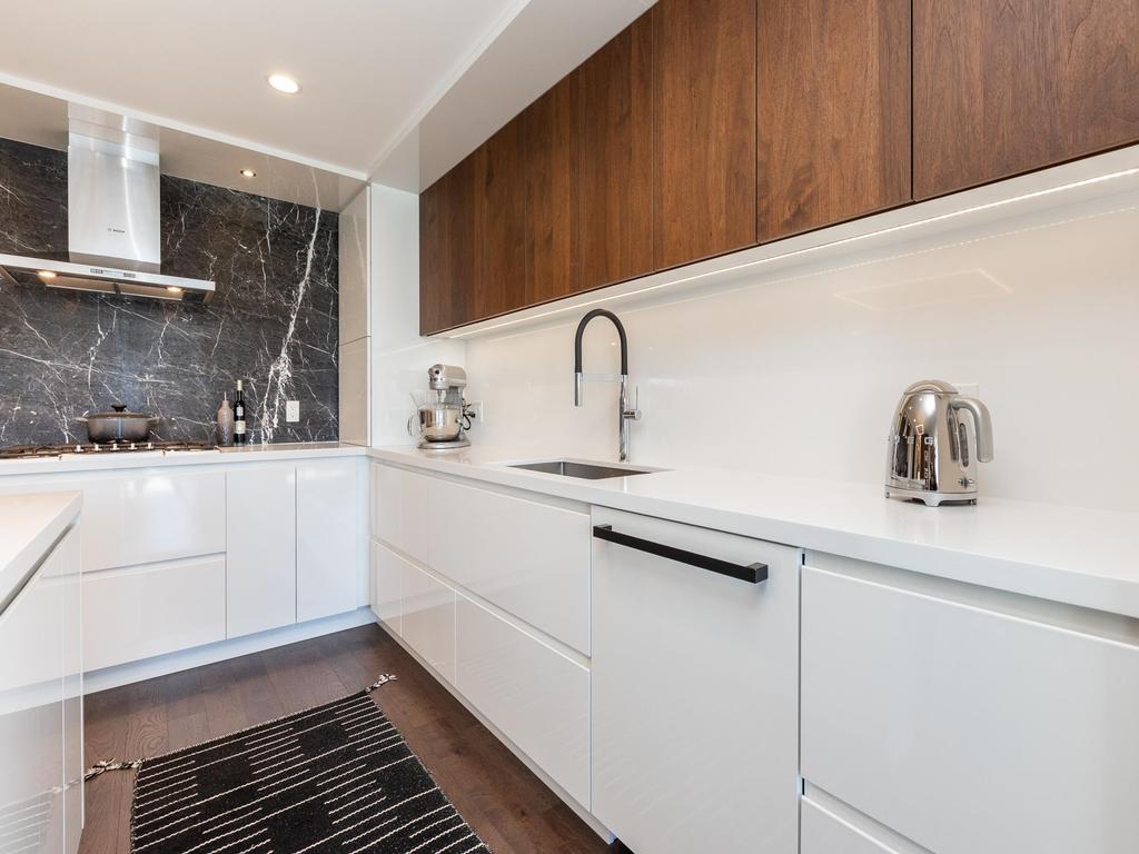 Listing Image for R3097227