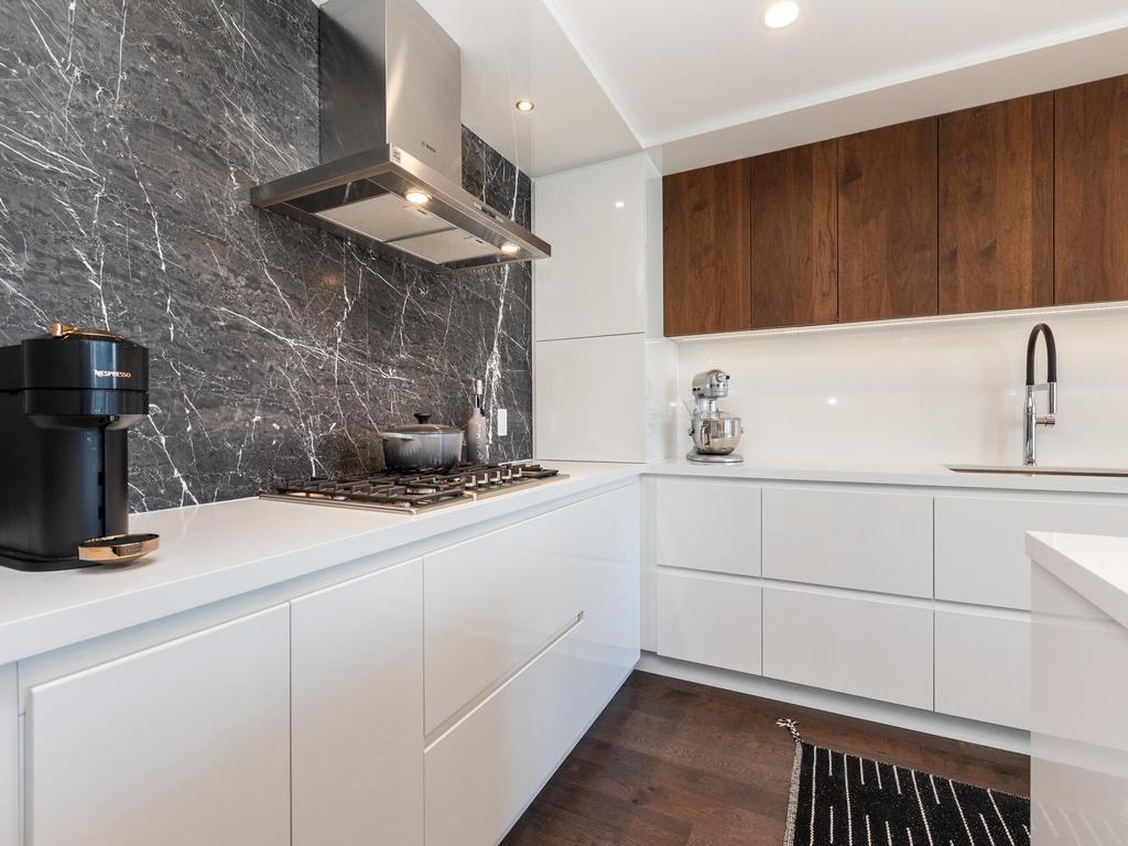 Listing Image for R3097227