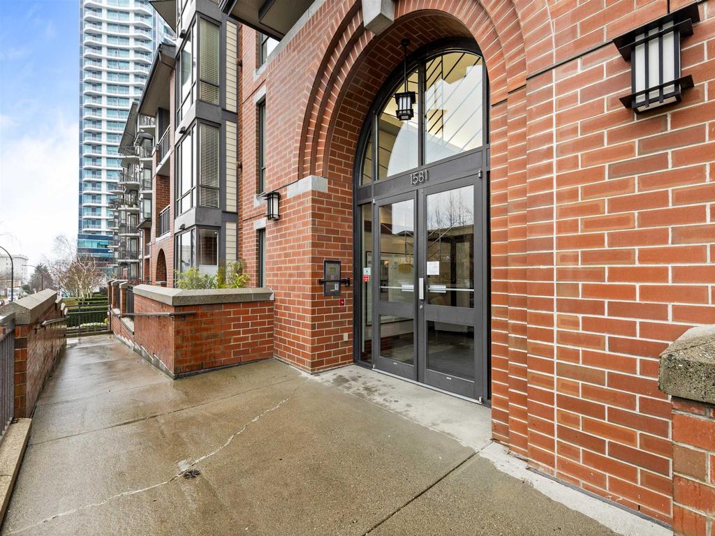 Listing Image for R3097240