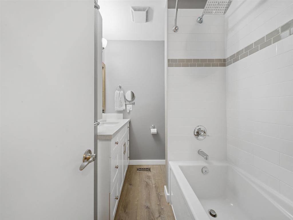 Listing Image for R3097332