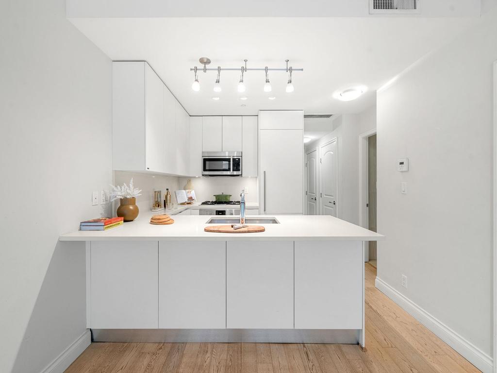 Listing Image for R3097339