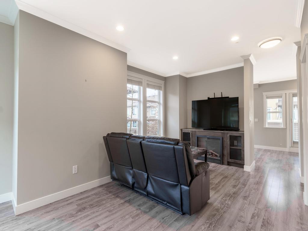 Listing Image for R3097359