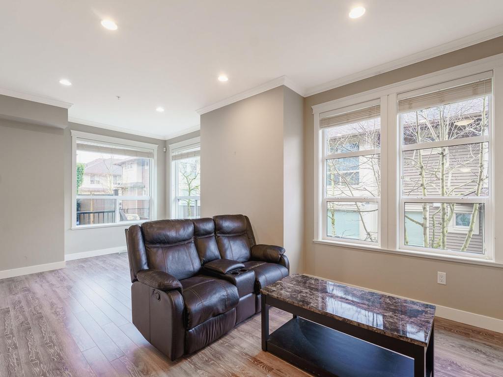 Listing Image for R3097359