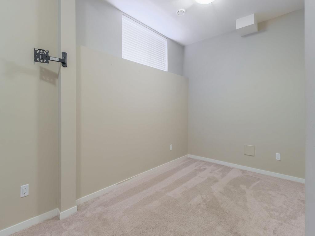 Listing Image for R3097359