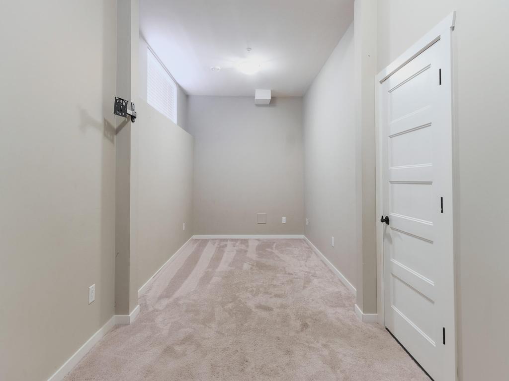 Listing Image for R3097359