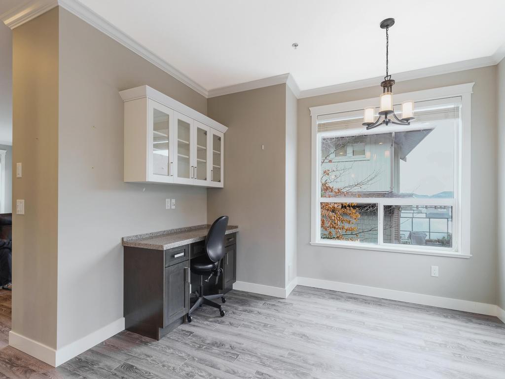 Listing Image for R3097359