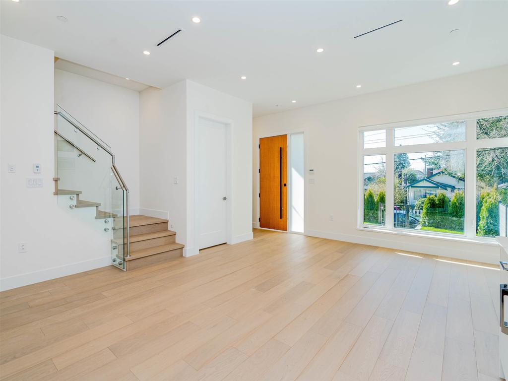 Listing Image for R3097376