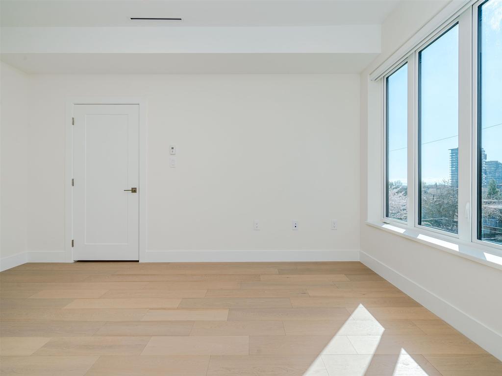 Listing Image for R3097376