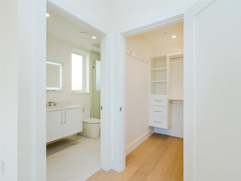 Listing Image for R3097376