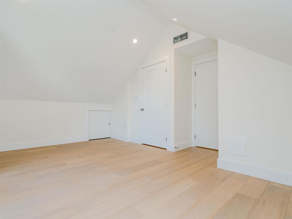 Listing Image for R3097376