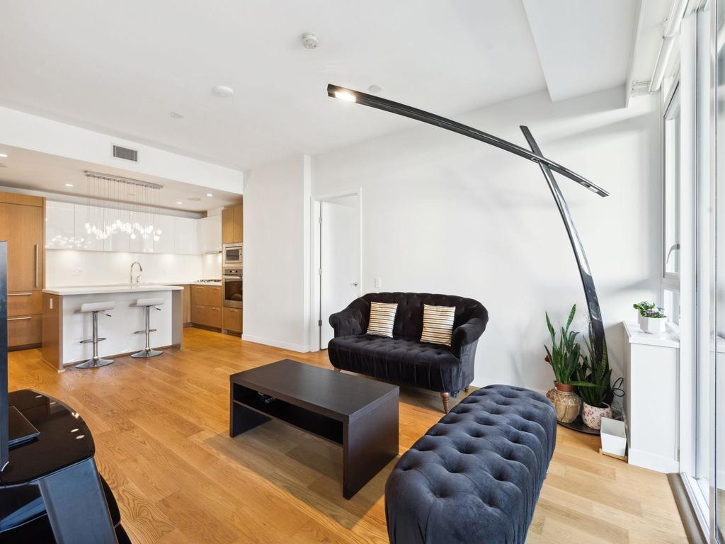 Listing Image for R3097382