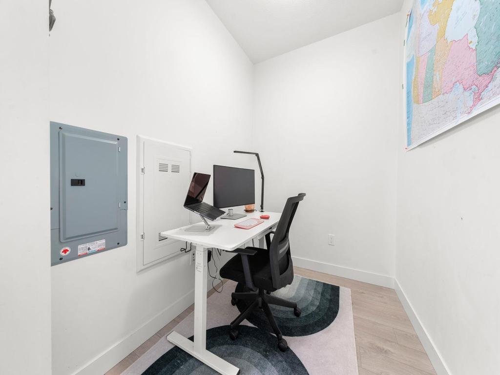 Listing Image for R3097402