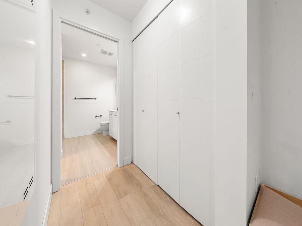 Listing Image for R3097402