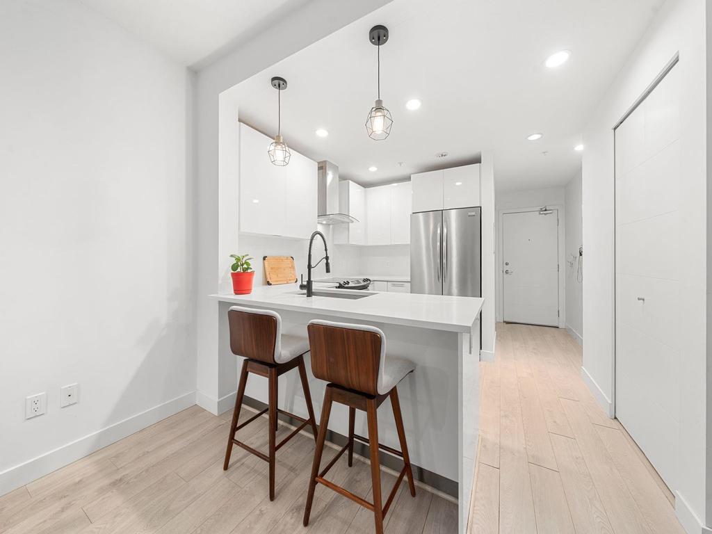 Listing Image for R3097402