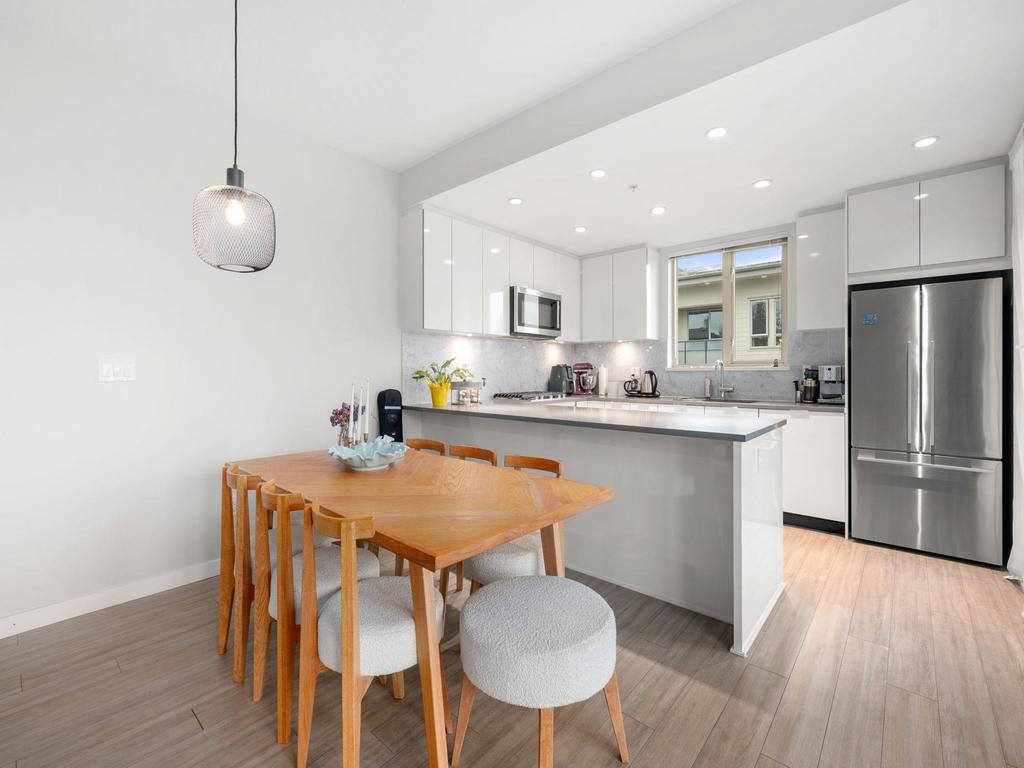 Listing Image for R3097406