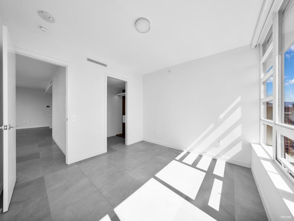 Listing Image for R3097426