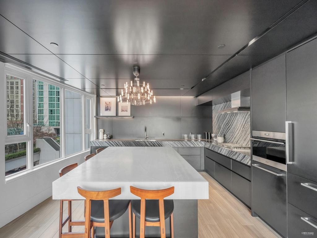 Listing Image for R3097426