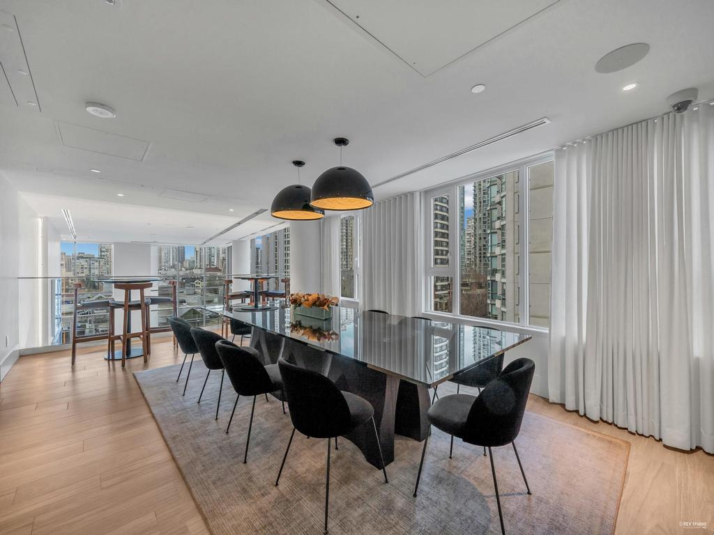 Listing Image for R3097426