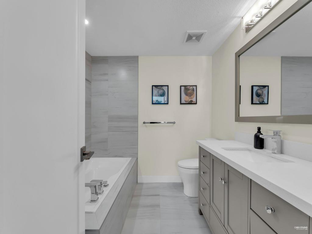 Listing Image for R3097427