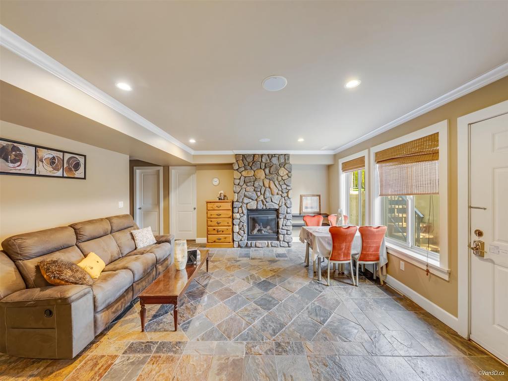 Listing Image for R3097536