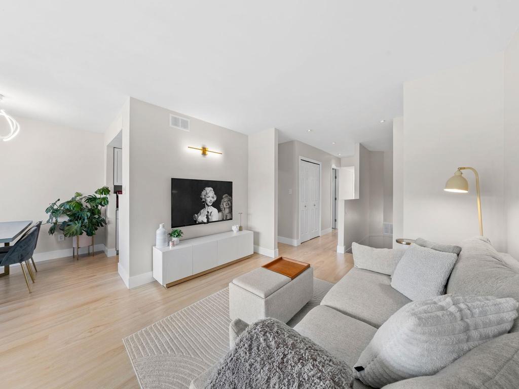 Listing Image for R3097577