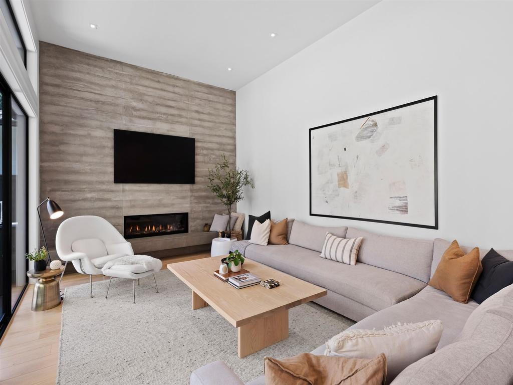 Listing Image for R3097580