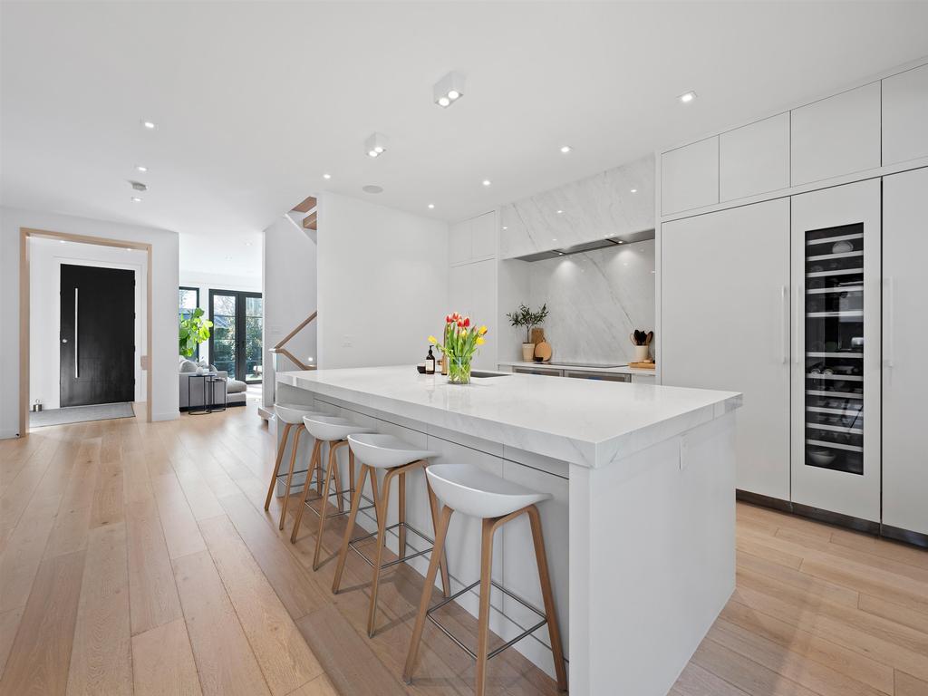 Listing Image for R3097580