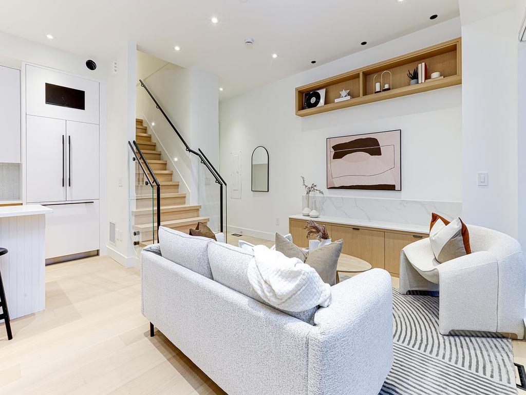 Listing Image for R3097592