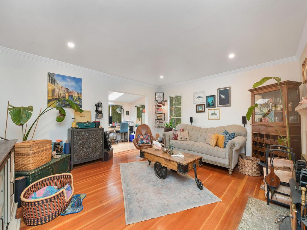 Listing Image for R3097603