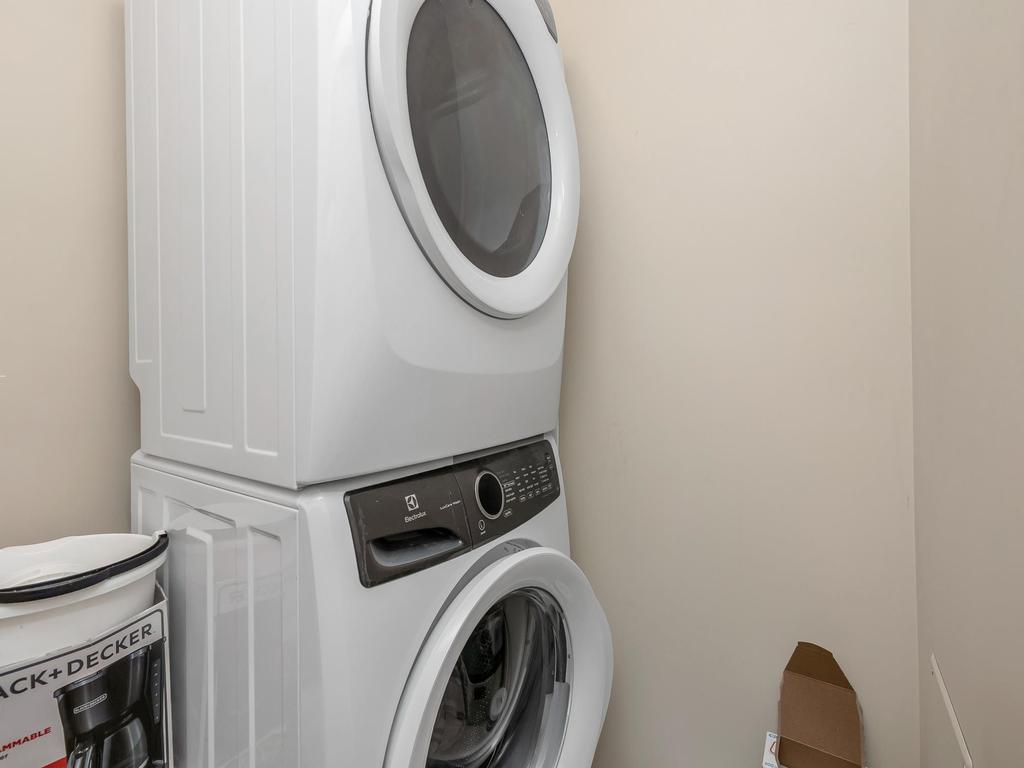 Listing Image for R3097802