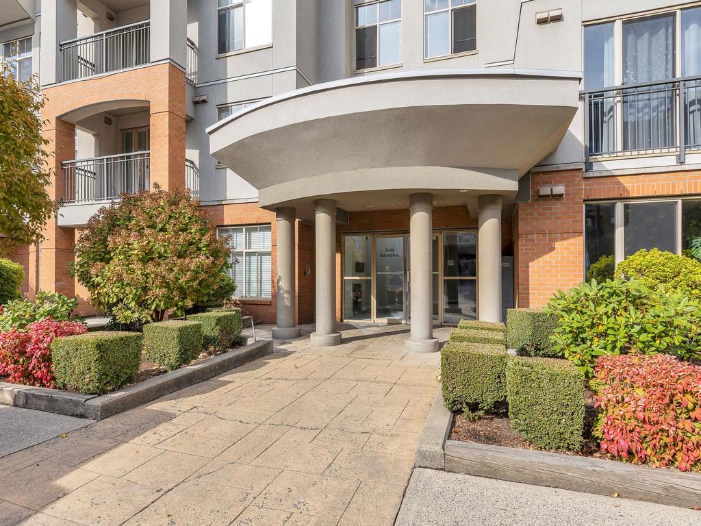 Listing Image for R3097802