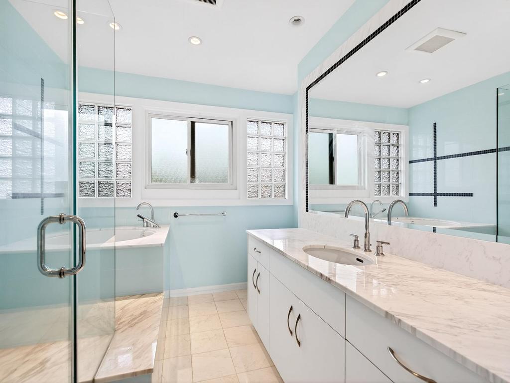 Listing Image for R3097825