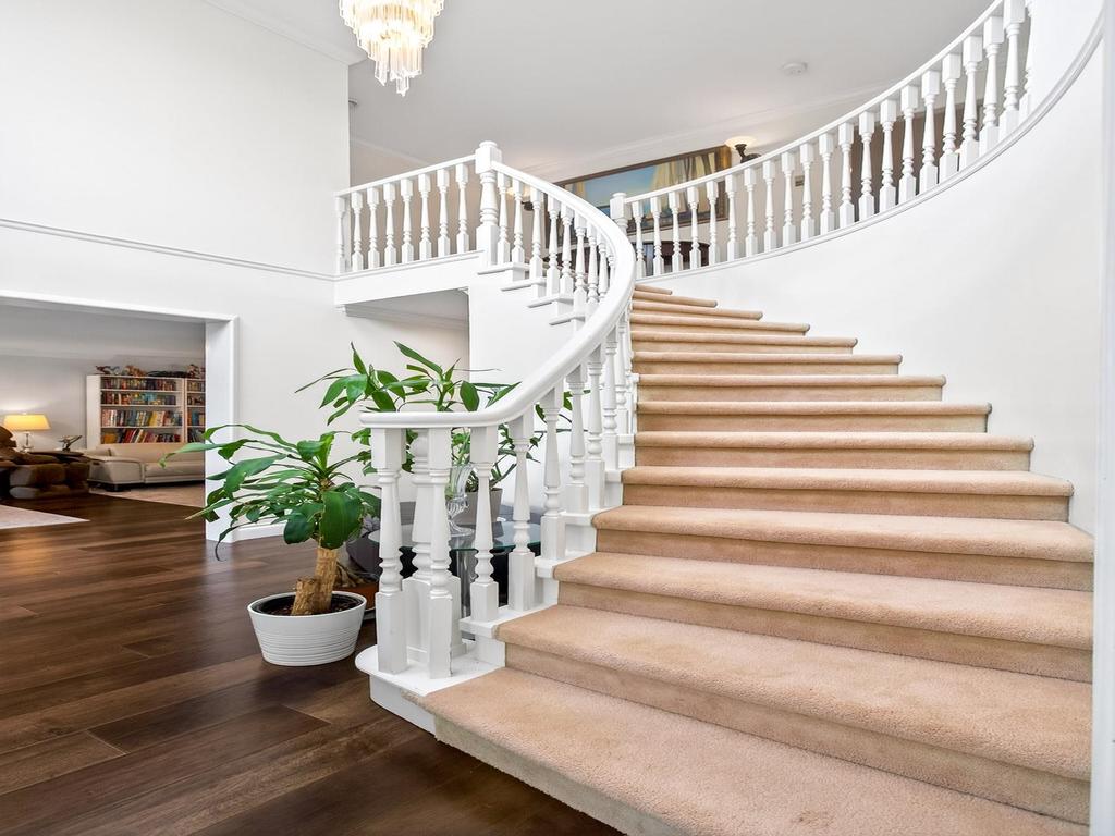 Listing Image for R3097825