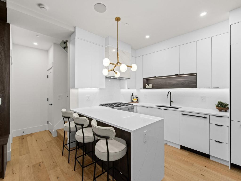 Listing Image for R3097871