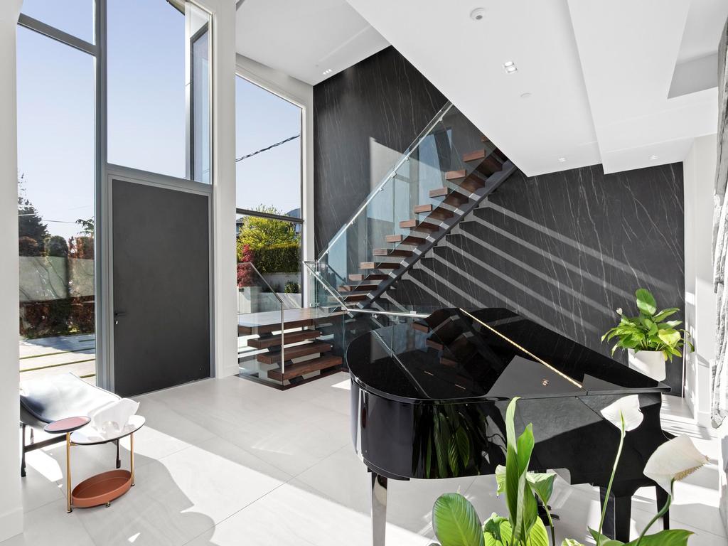 Listing Image for R3098034