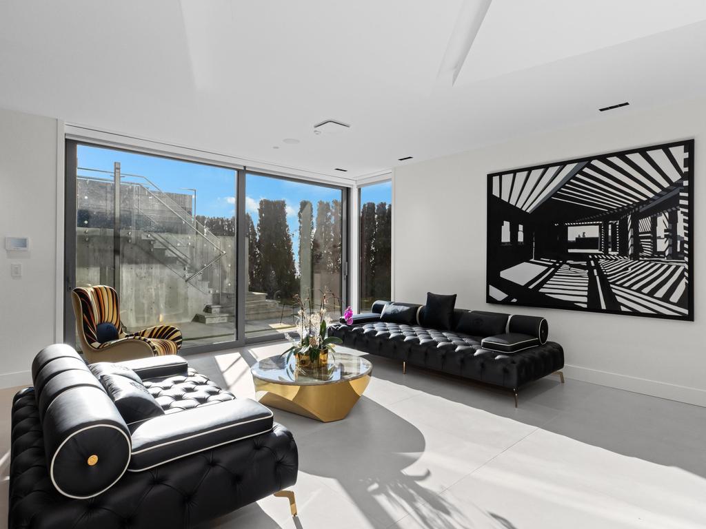 Listing Image for R3098034