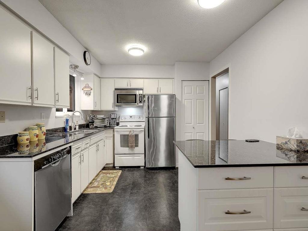 Listing Image for R3098094