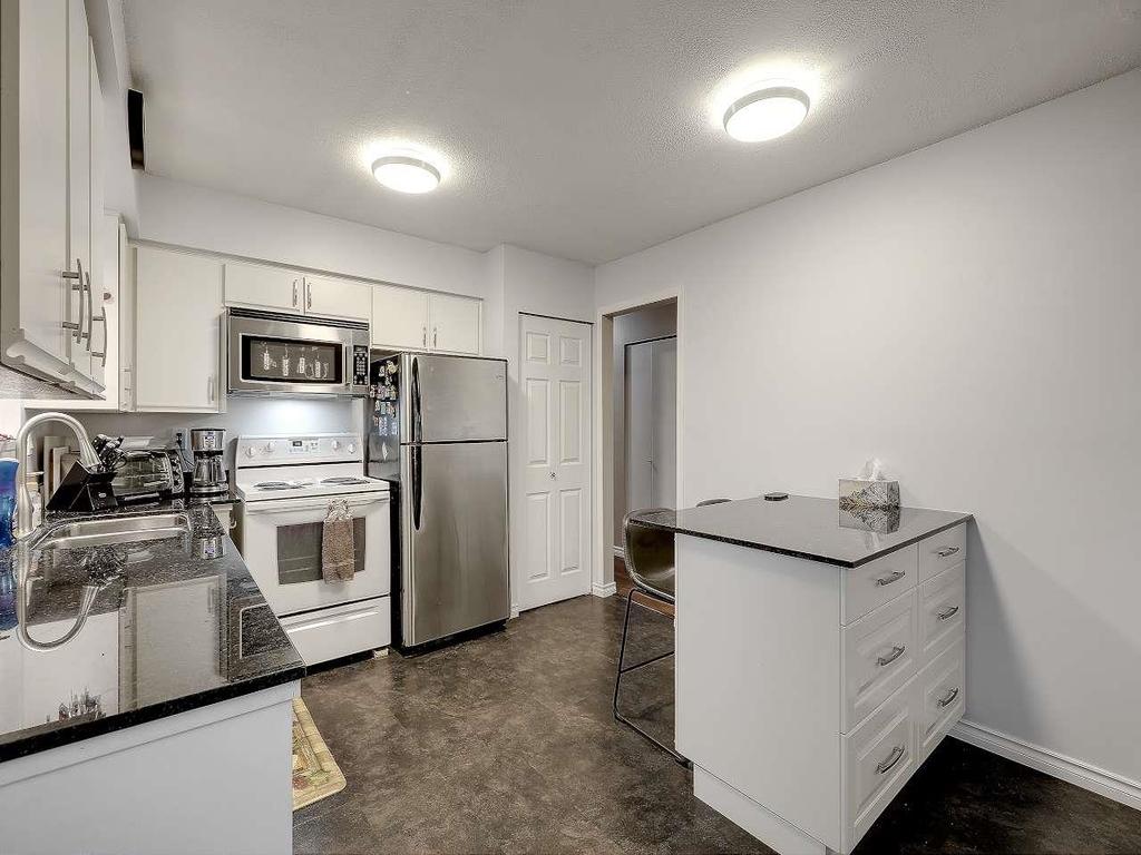 Listing Image for R3098094