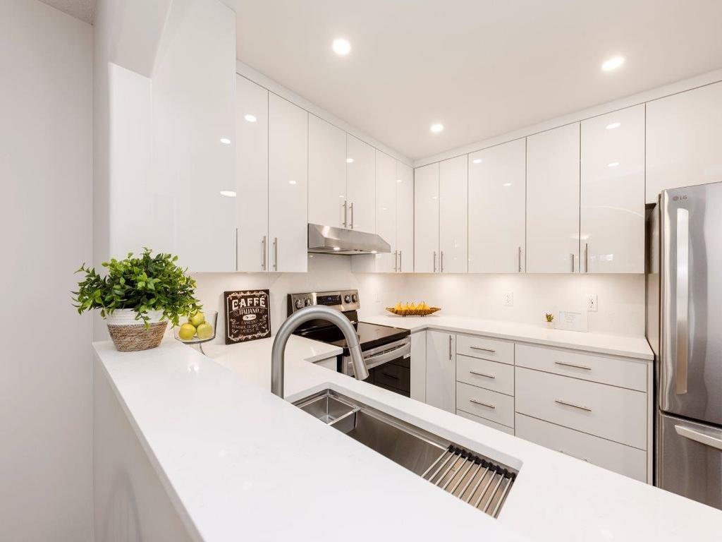 Listing Image for R3098095