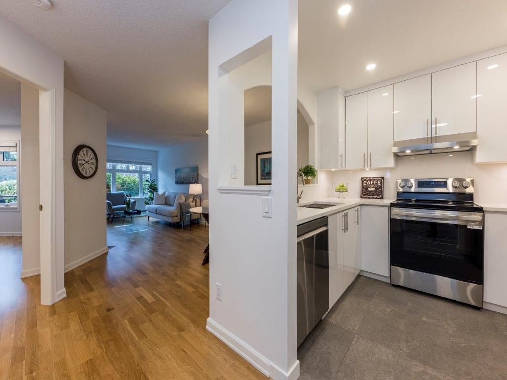 Listing Image for R3098095