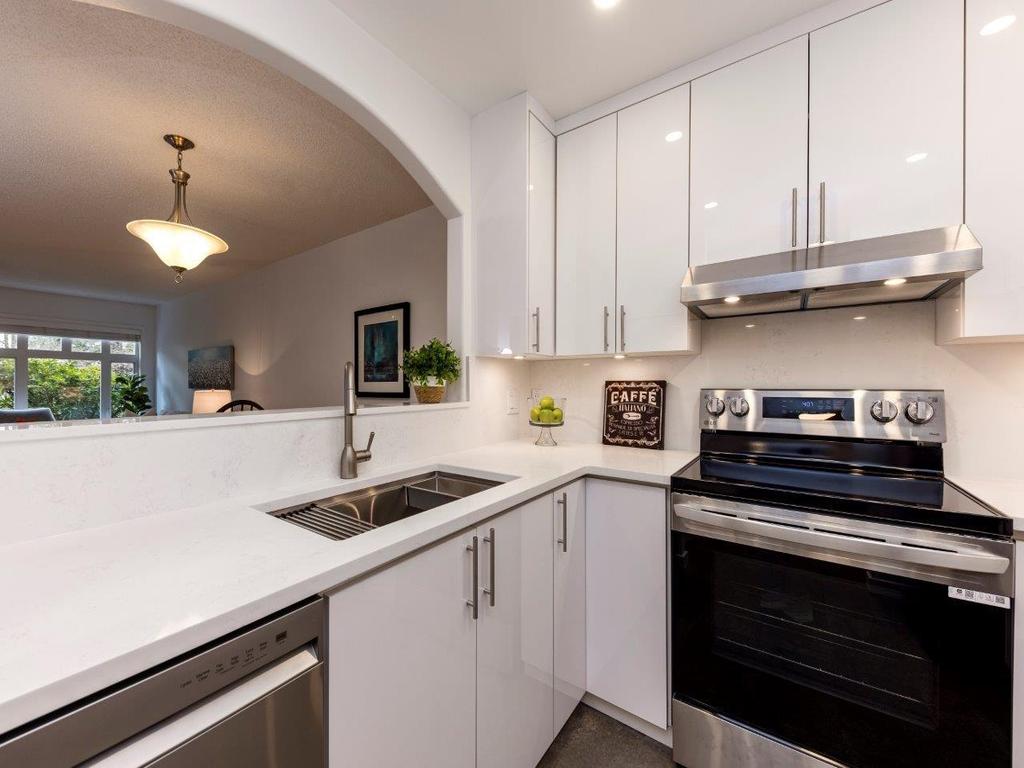 Listing Image for R3098095