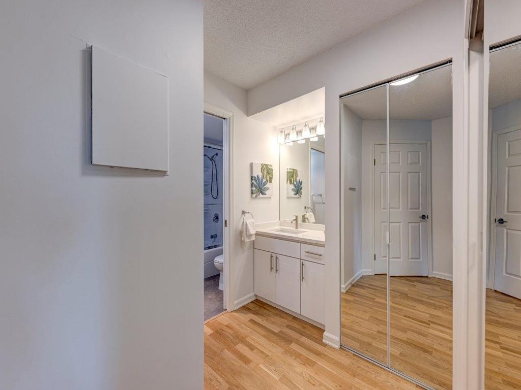 Listing Image for R3098095