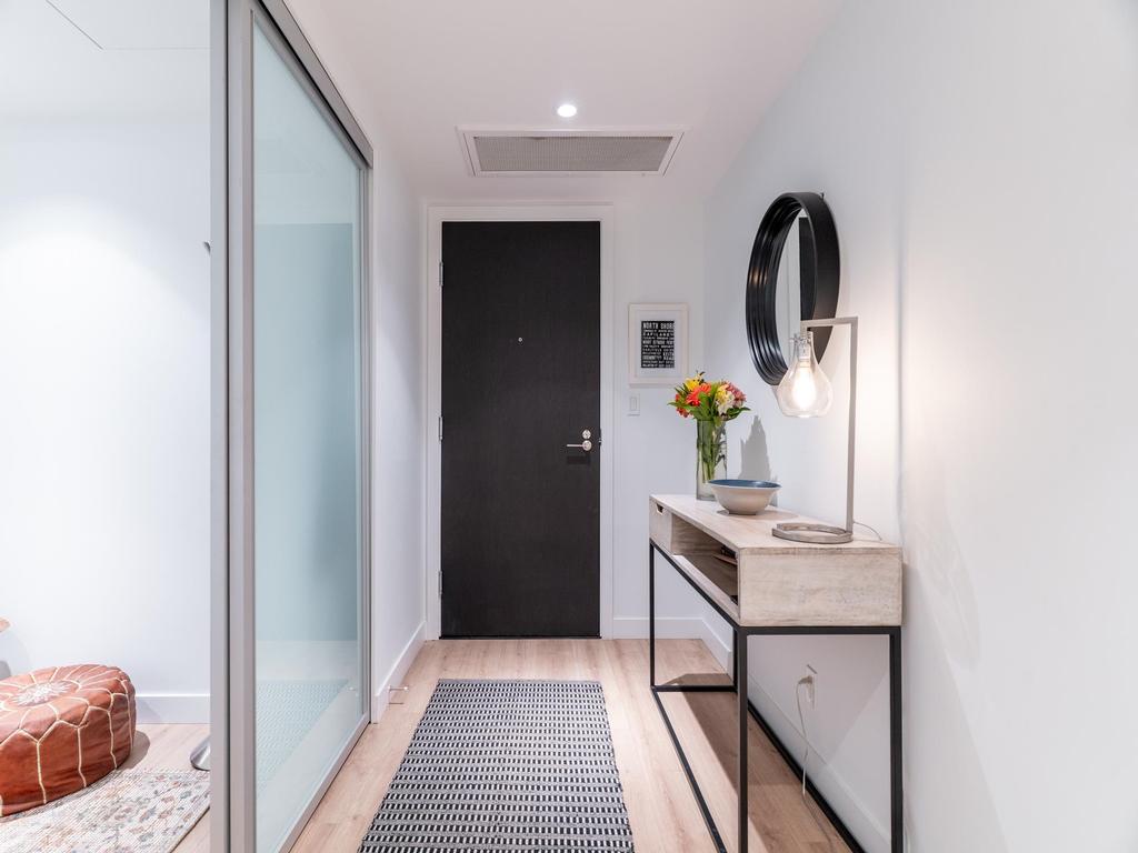 Listing Image for R3098117