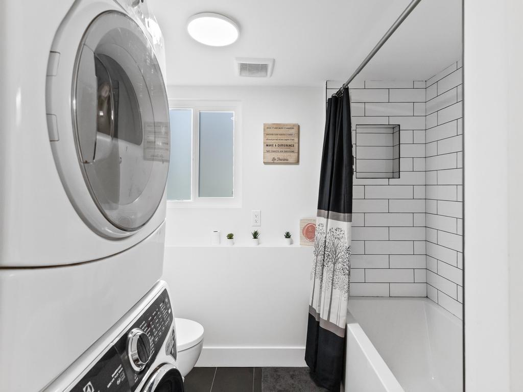 Listing Image for R3098159