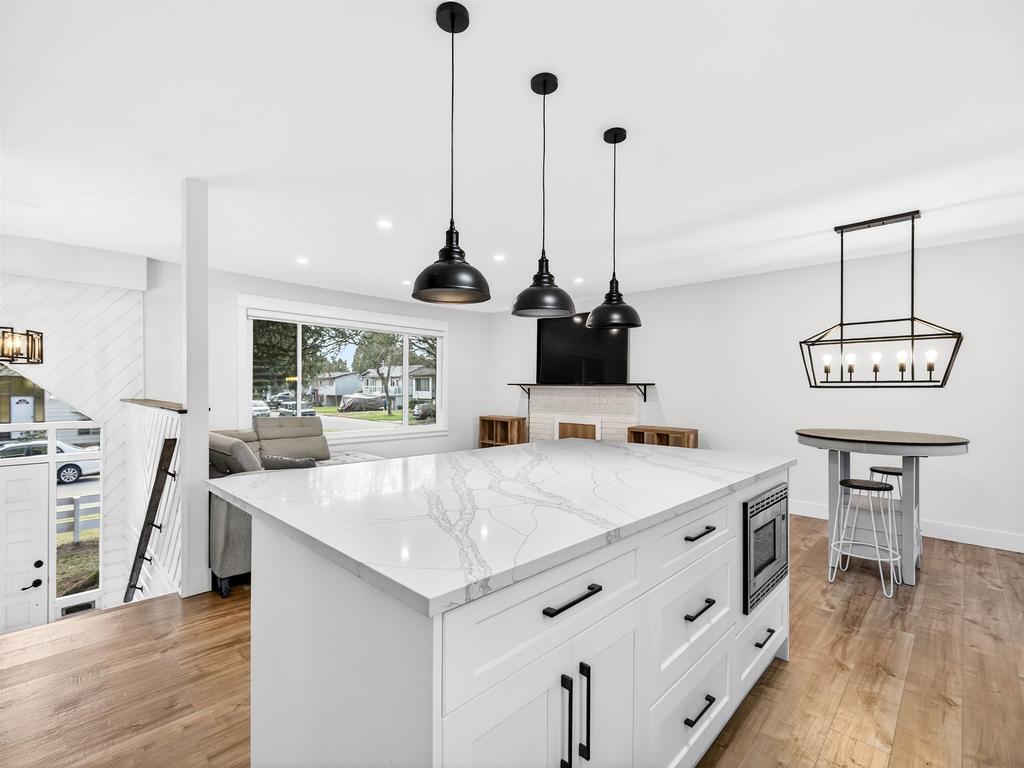 Listing Image for R3098159