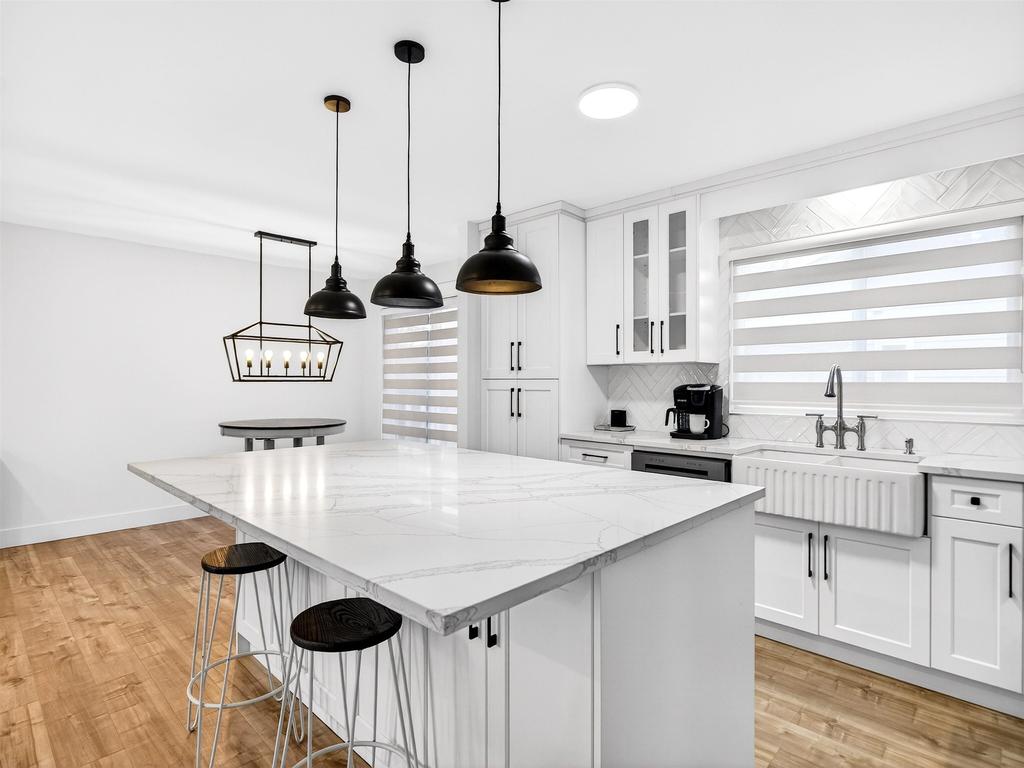 Listing Image for R3098159