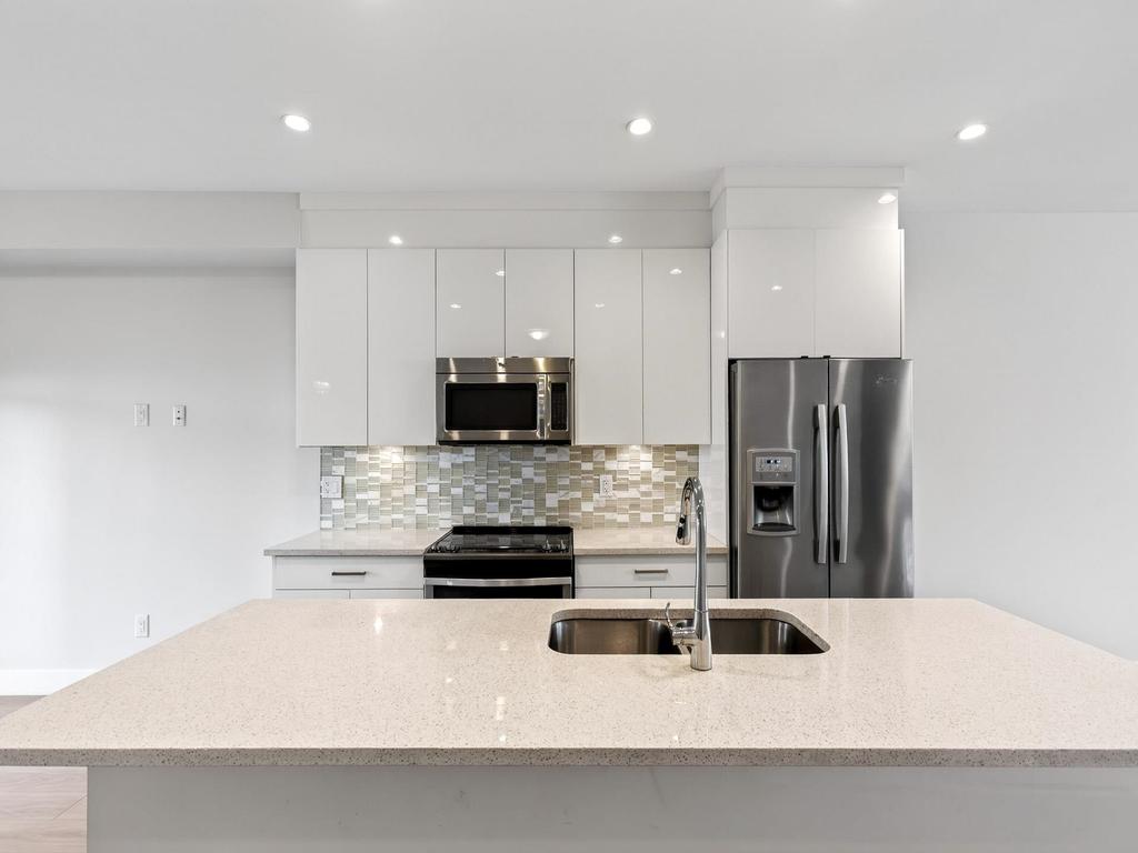 Listing Image for R3098174